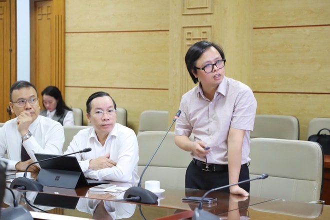 Thứ trưởng Nguyễn Tri Thức: Thúc đẩy ứng dụng các sáng kiến, đề tài khoa học vào điều trị thực tiễn- Ảnh 7. Thứ trưởng Nguyễn Tri Thức: Thúc đẩy ứng dụng các sáng kiến, đề tài khoa học vào điều trị thực tiễn- Ảnh 7.