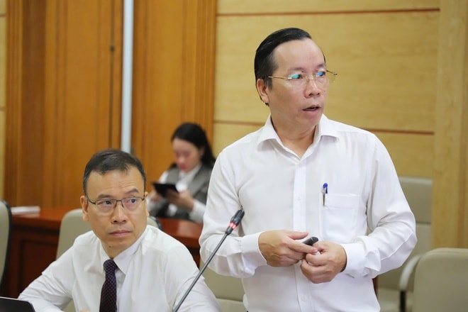 Thứ trưởng Nguyễn Tri Thức: Thúc đẩy ứng dụng các sáng kiến, đề tài khoa học vào điều trị thực tiễn- Ảnh 6. Thứ trưởng Nguyễn Tri Thức: Thúc đẩy ứng dụng các sáng kiến, đề tài khoa học vào điều trị thực tiễn- Ảnh 6.