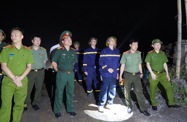 Cận cảnh hiện trường sạt tại mỏ đá ở Thanh Hoá làm 3 người tử vong- Ảnh 1. Cận cảnh hiện trường sạt tại mỏ đá ở Thanh Hoá làm 3 người tử vong- Ảnh 1.