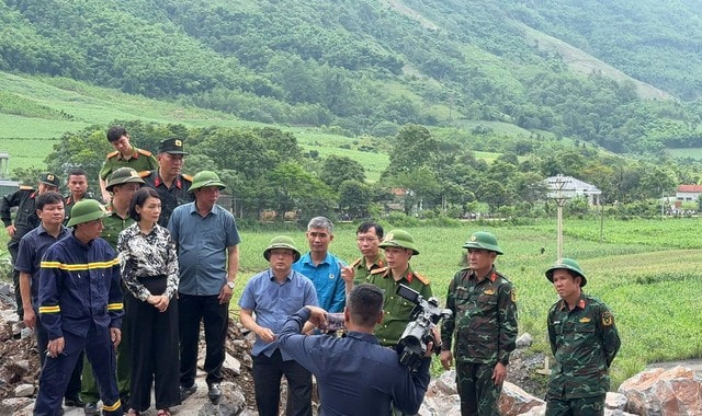 Cận cảnh hiện trường sạt tại mỏ đá ở Thanh Hoá làm 3 người tử vong- Ảnh 7. Cận cảnh hiện trường sạt tại mỏ đá ở Thanh Hoá làm 3 người tử vong- Ảnh 7.