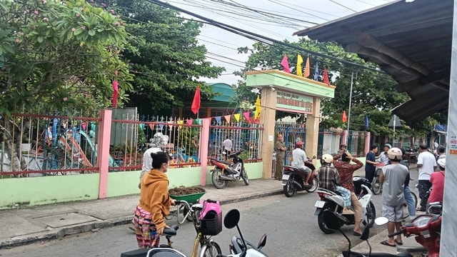 Bảo vệ trường mầm non tử vong trong sân trường, camera ghi lại diễn biến bất ngờ- Ảnh 1. Bảo vệ trường mầm non tử vong trong sân trường, camera ghi lại diễn biến bất ngờ- Ảnh 1.