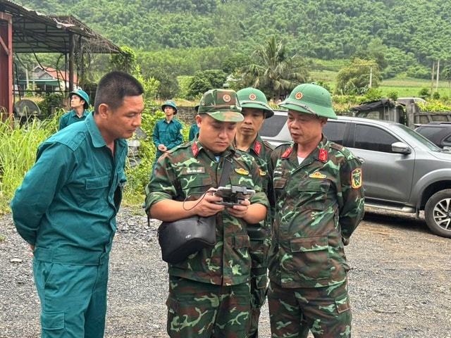 Cận cảnh hiện trường sạt tại mỏ đá ở Thanh Hoá làm 3 người tử vong- Ảnh 2. Cận cảnh hiện trường sạt tại mỏ đá ở Thanh Hoá làm 3 người tử vong- Ảnh 2.
