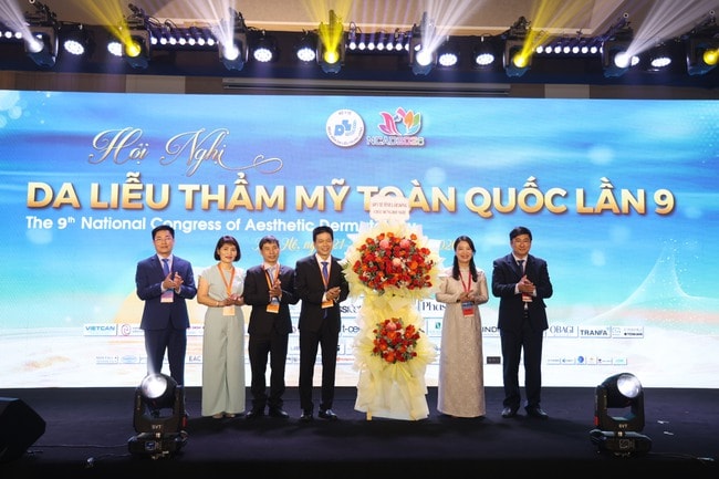 Ngành Da liễu Việt Nam vươn lên làm chủ nhiều công nghệ cao- Ảnh 2. Ngành Da liễu Việt Nam vươn lên làm chủ nhiều công nghệ cao- Ảnh 2.