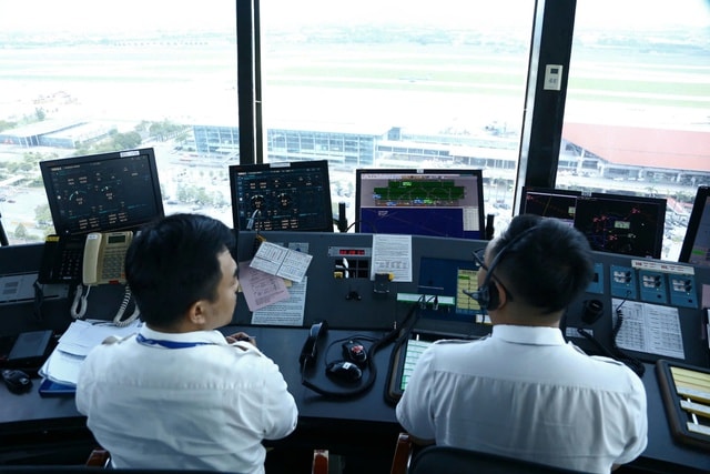 Vì sao sân bay Nội Bài, Tân Sơn Nhất, Đà Nẵng phải phát bản tin khí tượng 3 giờ/lần từ 1/6?- Ảnh 2. Vì sao sân bay Nội Bài, Tân Sơn Nhất, Đà Nẵng phải phát bản tin khí tượng 3 giờ/lần từ 1/6?- Ảnh 2.