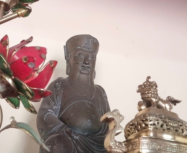 Giải mã bí ẩn pho tượng cổ ở vùng đất Chúa Tiên Nguyễn Hoàng lập dinh- Ảnh 2. Giải mã bí ẩn pho tượng cổ ở vùng đất Chúa Tiên Nguyễn Hoàng lập dinh- Ảnh 2.