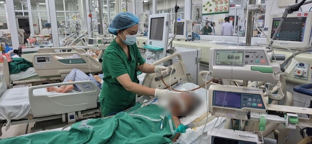 Nguy kịch, suy đa tạng do chủ quan với viên sỏi niệu quản chỉ 3mm- Ảnh 2. Nguy kịch, suy đa tạng do chủ quan với viên sỏi niệu quản chỉ 3mm- Ảnh 2.