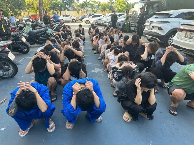 Từ đối tượng nghiện, công an TPHCM bắt 140 người trong đường dây ma túy liên tỉnh- Ảnh 2.