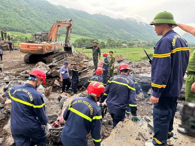 Kiểm tra toàn diện mỏ đá sạt lở khiến ba người tử vong tại Thanh Hóa- Ảnh 1. Kiểm tra toàn diện mỏ đá sạt lở khiến ba người tử vong tại Thanh Hóa- Ảnh 1.
