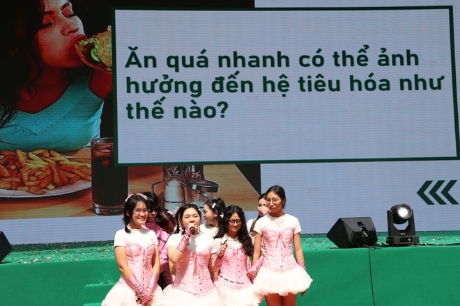 20 đội chơi ‘đốt nóng’ Ngày Dinh dưỡng cộng đồng Việt Nam lần thứ 6 - Ảnh 7. 20 đội chơi ‘đốt nóng’ Ngày Dinh dưỡng cộng đồng Việt Nam lần thứ 6 - Ảnh 7.