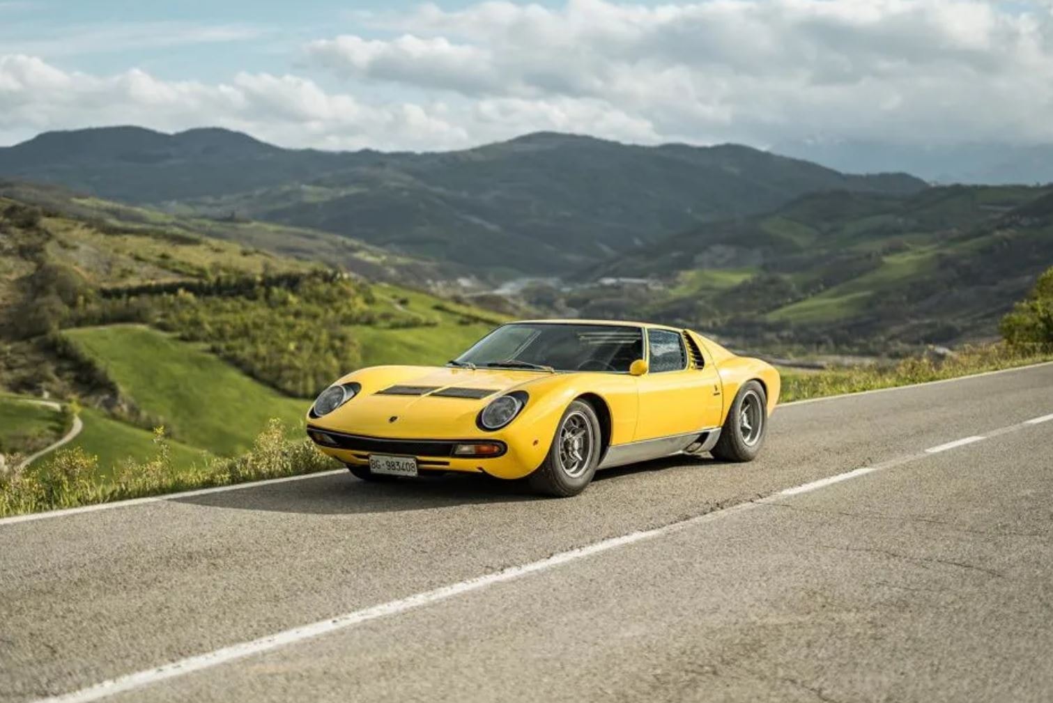 Khi ra mắt vào năm 1966, Lamborghini Miura đã định nghĩa lại phân khúc siêu xe động cơ đặt giữa.