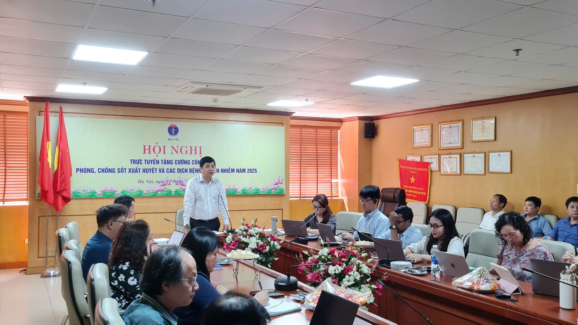 Bộ Y tế tập huấn toàn quốc về giám sát, phòng chống Ebola, chủ động ngăn dịch xâm nhập- Ảnh 1. Bộ Y tế tập huấn toàn quốc về giám sát, phòng chống Ebola, chủ động ngăn dịch xâm nhập- Ảnh 1.