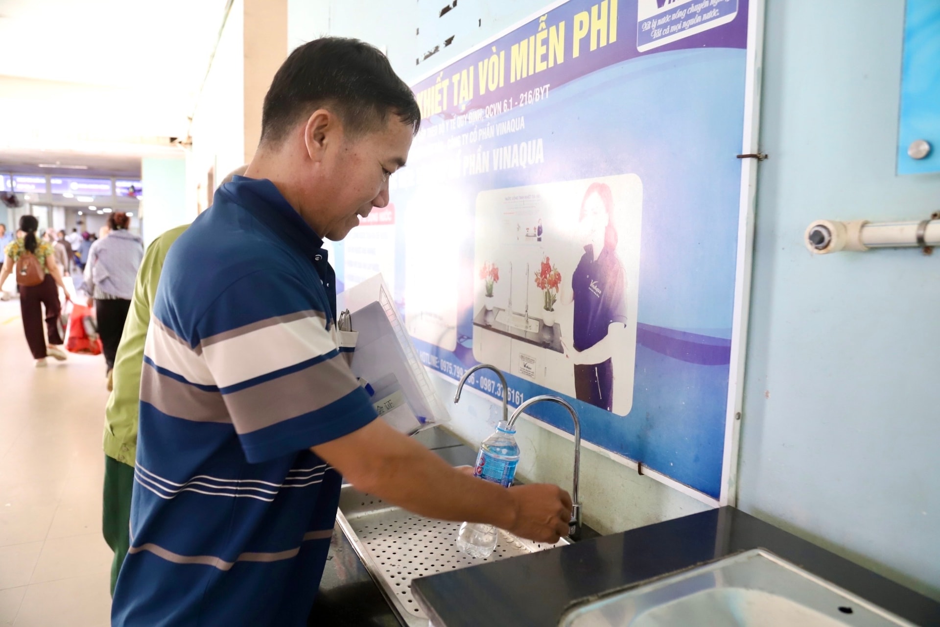 Tăng bàn khám, mở cửa từ 5 giờ sáng... để giảm áp lực cho bệnh nhân ung thư ngày nắng nóng- Ảnh 3. Tăng bàn khám, mở cửa từ 5 giờ sáng... để giảm áp lực cho bệnh nhân ung thư ngày nắng nóng- Ảnh 3.