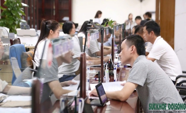 Những ai dự kiến được hưởng phụ cấp 300% mức lương từ 1/7?- Ảnh 2. Những ai dự kiến được hưởng phụ cấp 300% mức lương từ 1/7?- Ảnh 2.