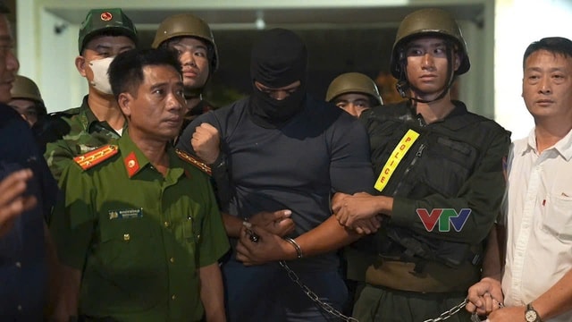 Bắt giữ hai nghi phạm bắn 2 người ngay trung tâm TPHCM- Ảnh 6.