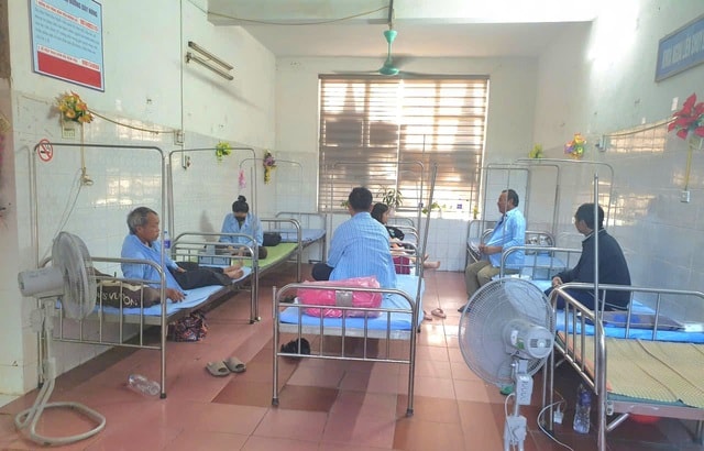 Các cơ sở y tế Thanh Hóa triển khai giải pháp chống nóng cho người bệnh- Ảnh 3. Các cơ sở y tế Thanh Hóa triển khai giải pháp chống nóng cho người bệnh- Ảnh 3.