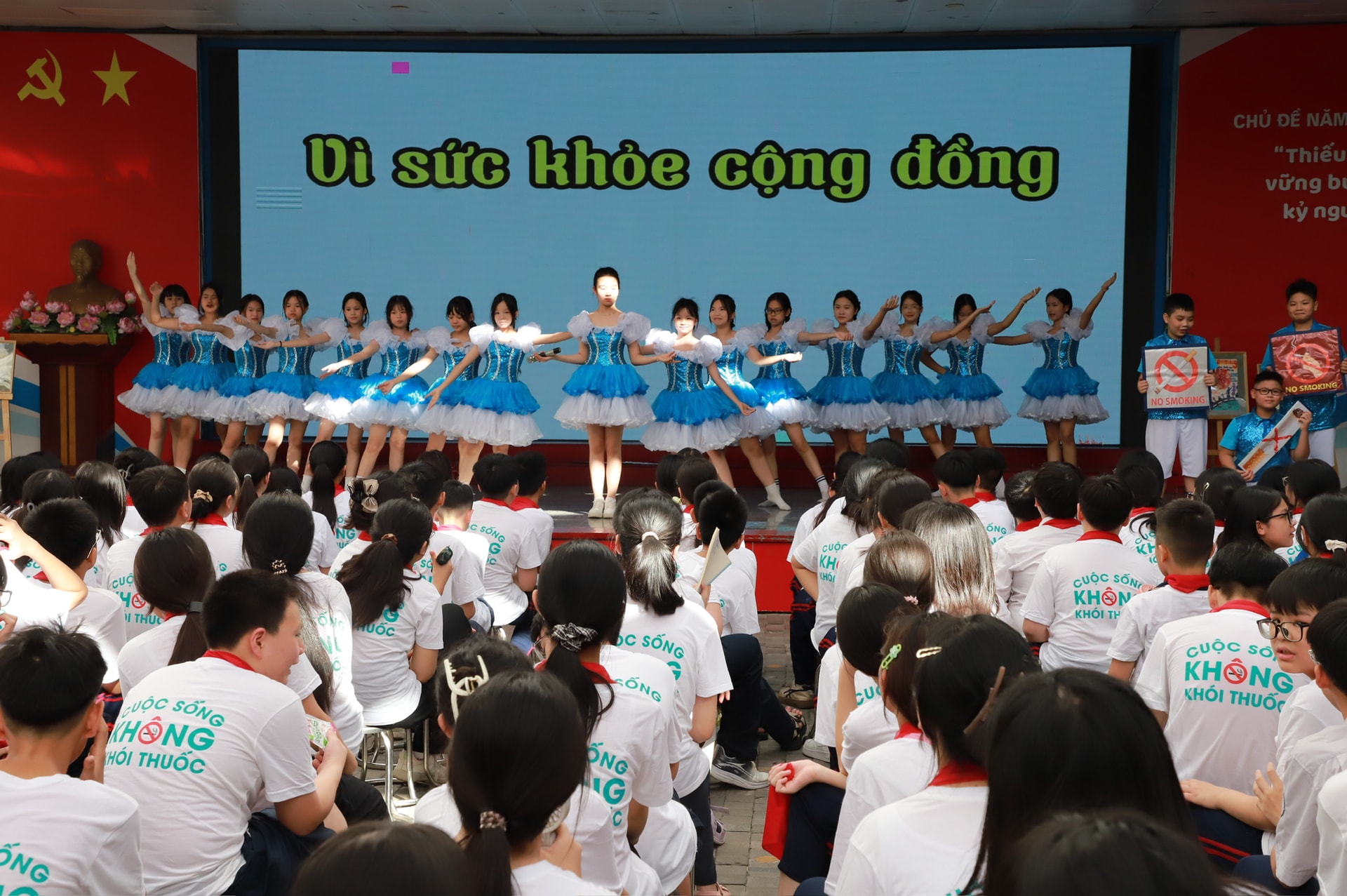 Trẻ em có nguy cơ sử dụng thuốc lá điện tử cao gấp 9 lần so với người lớn- Ảnh 3. Trẻ em có nguy cơ sử dụng thuốc lá điện tử cao gấp 9 lần so với người lớn- Ảnh 3.