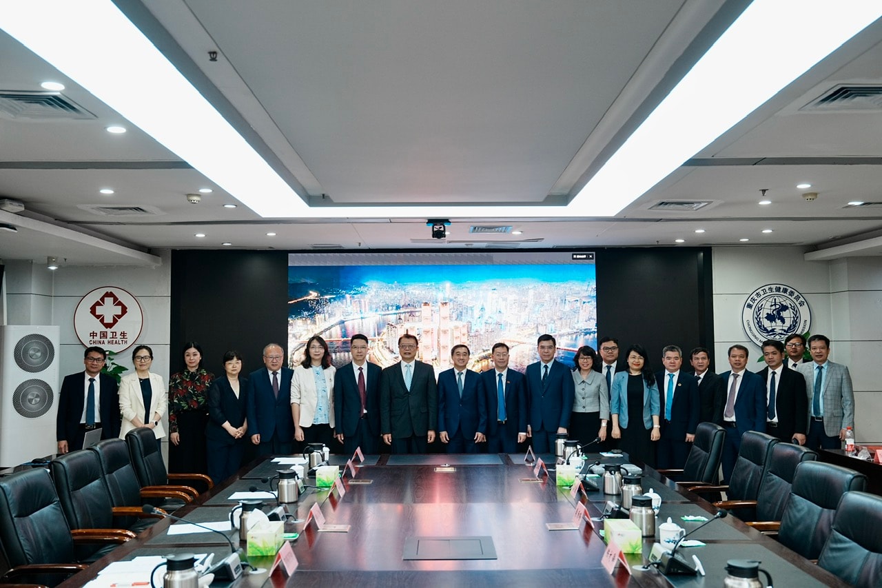 Thứ trưởng Trần Văn Thuấn làm việc với Uỷ ban Y tế và Sức khoẻ Thành phố Trùng Khánh, Trung Quốc- Ảnh 2.