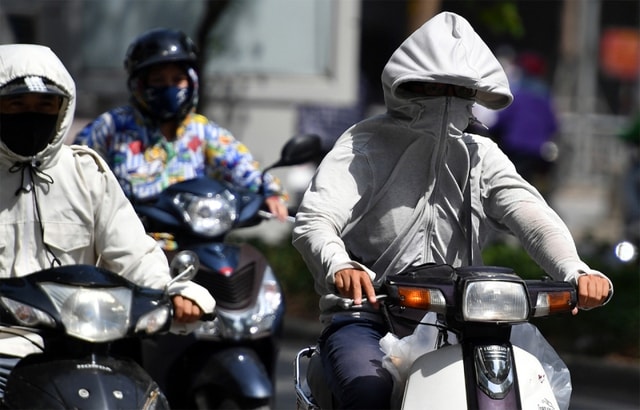 Diễn biến mới nhất của đợt nắng nóng lập kỷ lục về nhiệt độ ở nhiều nơi- Ảnh 1. Diễn biến mới nhất của đợt nắng nóng lập kỷ lục về nhiệt độ ở nhiều nơi- Ảnh 1.
