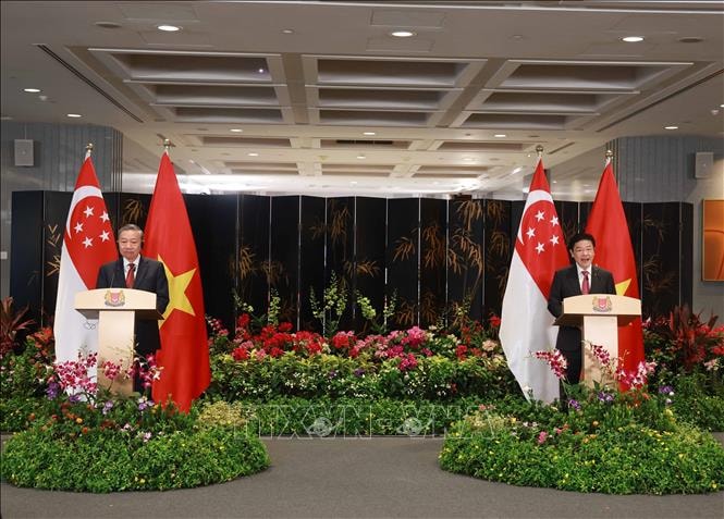 Nâng tầm quan hệ Việt Nam - Singapore; khẳng định vị thế của Việt Nam với thế giới- Ảnh 2. Nâng tầm quan hệ Việt Nam - Singapore; khẳng định vị thế của Việt Nam với thế giới- Ảnh 2.