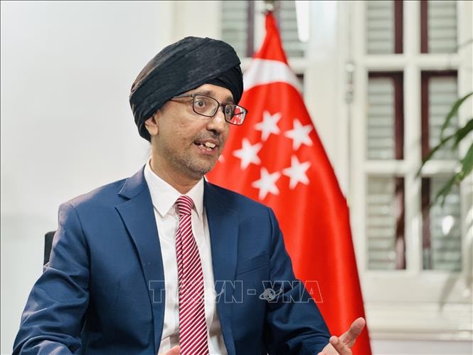 Nâng tầm quan hệ Việt Nam - Singapore; khẳng định vị thế của Việt Nam với thế giới- Ảnh 7. Nâng tầm quan hệ Việt Nam - Singapore; khẳng định vị thế của Việt Nam với thế giới- Ảnh 7.