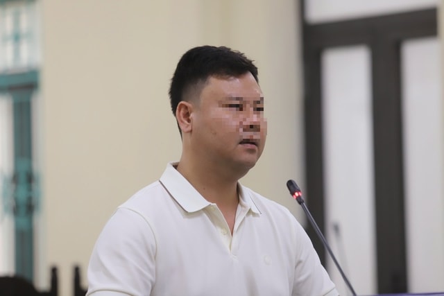 Người 'khóa đuôi' ô tô giữa đường ở Hà Tĩnh bị phạt 50 triệu đồng- Ảnh 1.