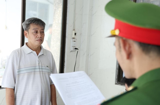 Dùng chiêu bài đáo hạn ngân hàng, trả lãi cao, người đàn ông chiếm đoạt 80 tỷ đồng- Ảnh 1.