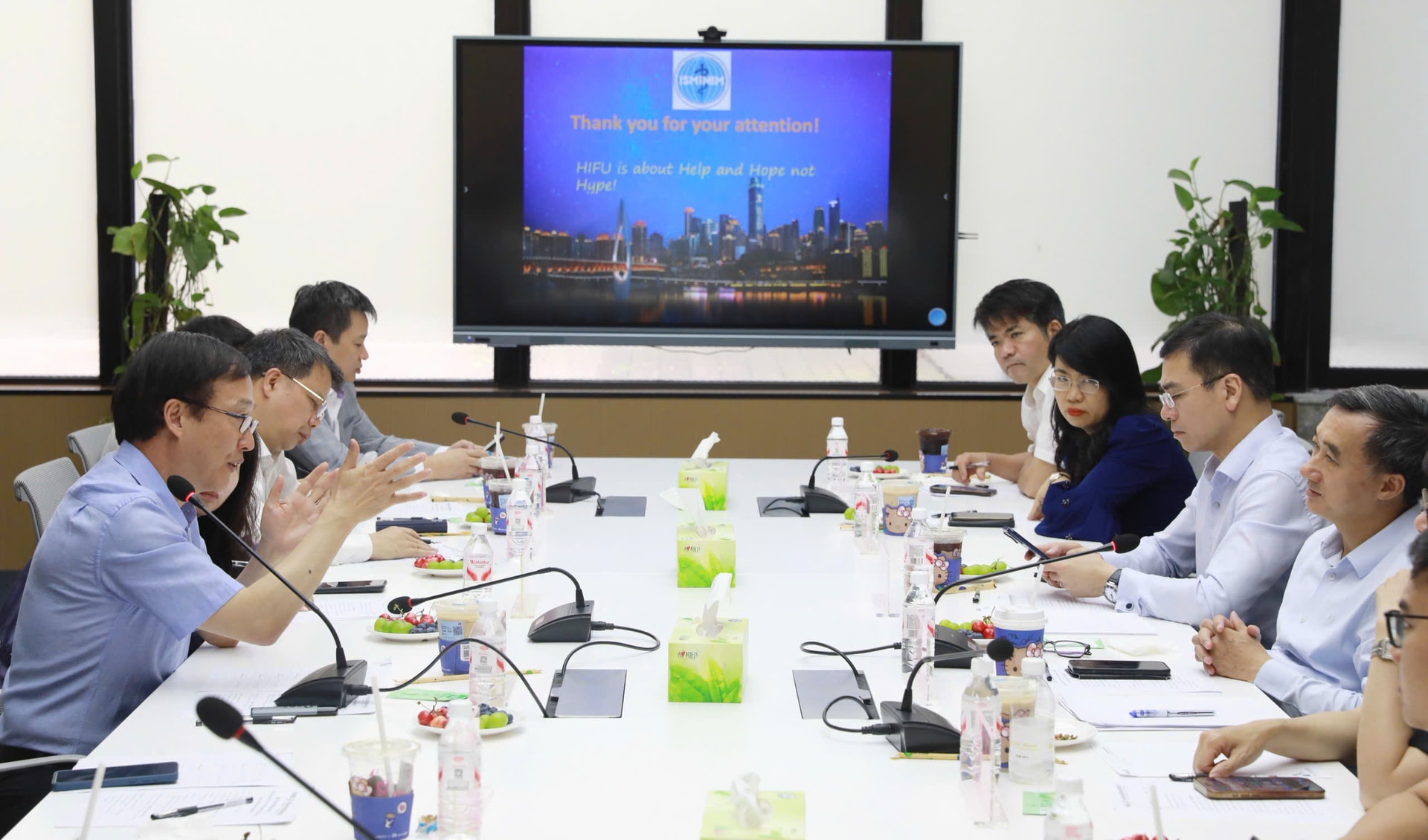 Đoàn công tác Bộ Y tế Việt Nam thăm và làm việc tại Bệnh viện Trung tâm TP Toại Ninh và cơ sở nghiên cứu công nghệ y học siêu âm của Trung Quốc- Ảnh 5. Đoàn công tác Bộ Y tế Việt Nam thăm và làm việc tại Bệnh viện Trung tâm TP Toại Ninh và cơ sở nghiên cứu công nghệ y học siêu âm của Trung Quốc- Ảnh 5.