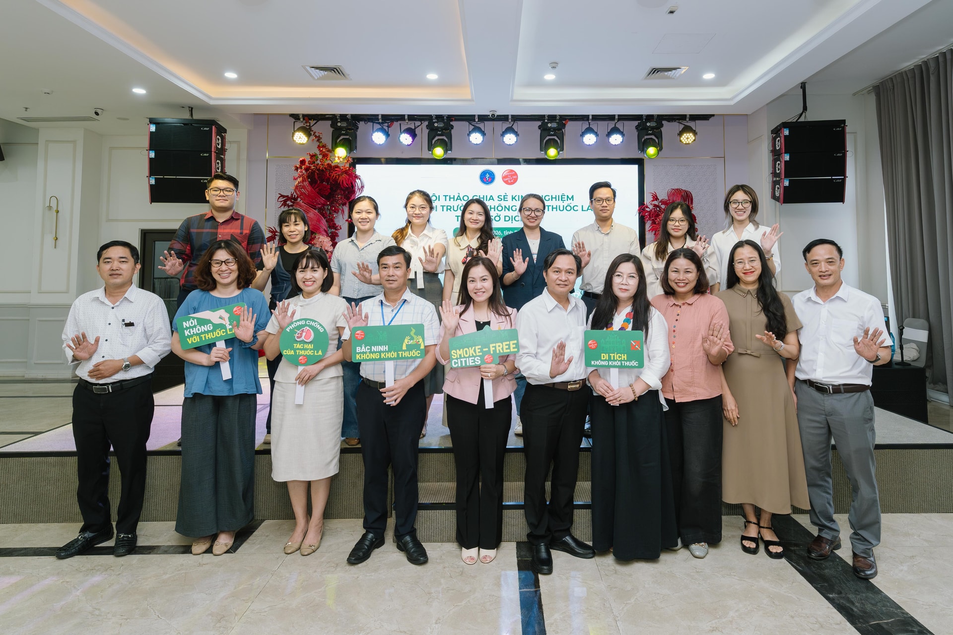 Xây dựng Di tích Quốc gia đặc biệt Chùa Bổ Đà thành mô hình điểm không khói thuốc lá- Ảnh 5. Xây dựng Di tích Quốc gia đặc biệt Chùa Bổ Đà thành mô hình điểm không khói thuốc lá- Ảnh 5.