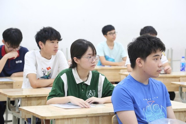 Gần 125.000 thí sinh Hà Nội hoàn tất thủ tục trước ngày thi lớp 10- Ảnh 3.