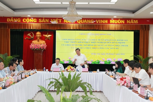Thứ trưởng Đỗ Xuân Tuyên: Đưa y tế đến gần dân, lấy phòng bệnh làm trọng tâm- Ảnh 2. Thứ trưởng Đỗ Xuân Tuyên: Đưa y tế đến gần dân, lấy phòng bệnh làm trọng tâm- Ảnh 2.