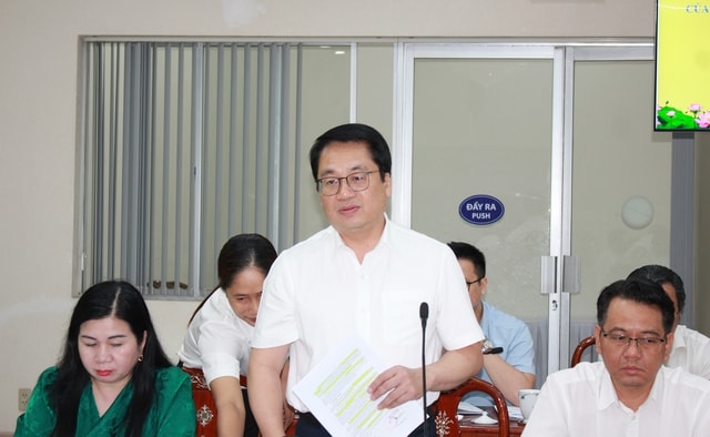 Thứ trưởng Đỗ Xuân Tuyên: Đưa y tế đến gần dân, lấy phòng bệnh làm trọng tâm- Ảnh 4. Thứ trưởng Đỗ Xuân Tuyên: Đưa y tế đến gần dân, lấy phòng bệnh làm trọng tâm- Ảnh 4.