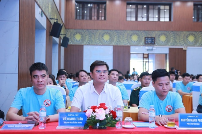Vạch trần 'bẫy' thuốc lá điện tử đang len lỏi vào giới trẻ- Ảnh 3.