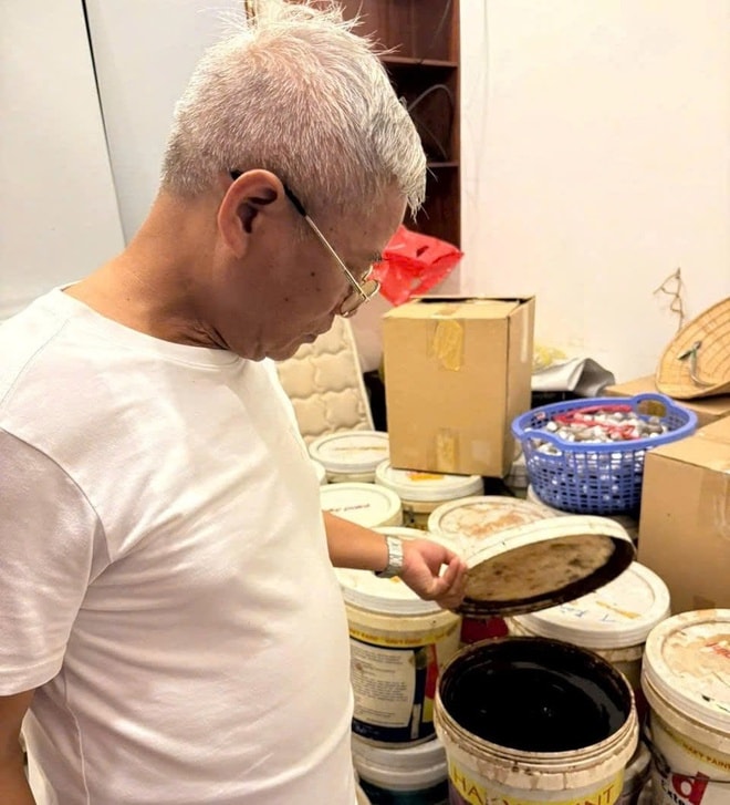 Công an TPHCM triệt phá đường dây sản xuất, buôn bán thuốc đông dược trái phép quy mô lớn- Ảnh 7. Công an TPHCM triệt phá đường dây sản xuất, buôn bán thuốc đông dược trái phép quy mô lớn- Ảnh 7.