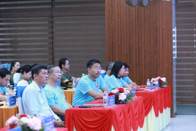 Vạch trần 'bẫy' thuốc lá điện tử đang len lỏi vào giới trẻ- Ảnh 1.