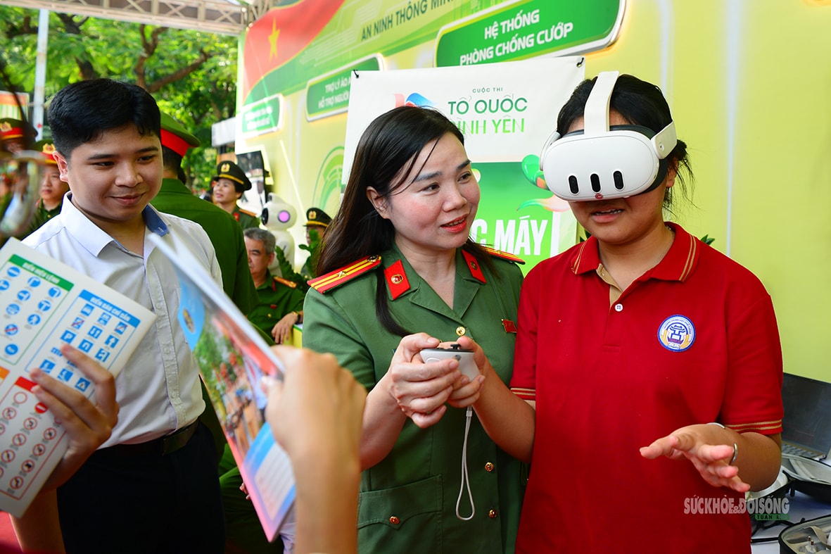 Một ngày trải nghiệm 'Tổ quốc bình yên' giữa lòng Thủ đô- Ảnh 5.