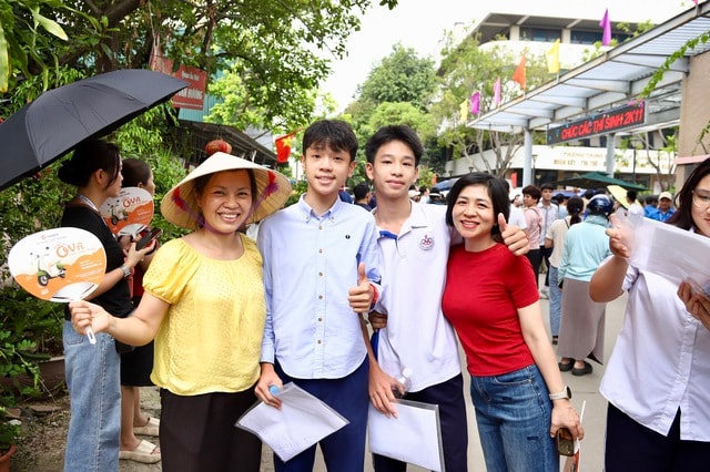Giáo viên nói gì về đề thi Ngữ văn lớp 10 năm nay?- Ảnh 4. Giáo viên nói gì về đề thi Ngữ văn lớp 10 năm nay?- Ảnh 4.