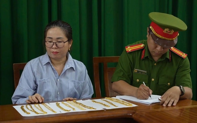 Triệt phá vụ cướp tiệm vàng, bắt 6 đối tượng sau 48 giờ truy xét- Ảnh 2. Triệt phá vụ cướp tiệm vàng, bắt 6 đối tượng sau 48 giờ truy xét- Ảnh 2.