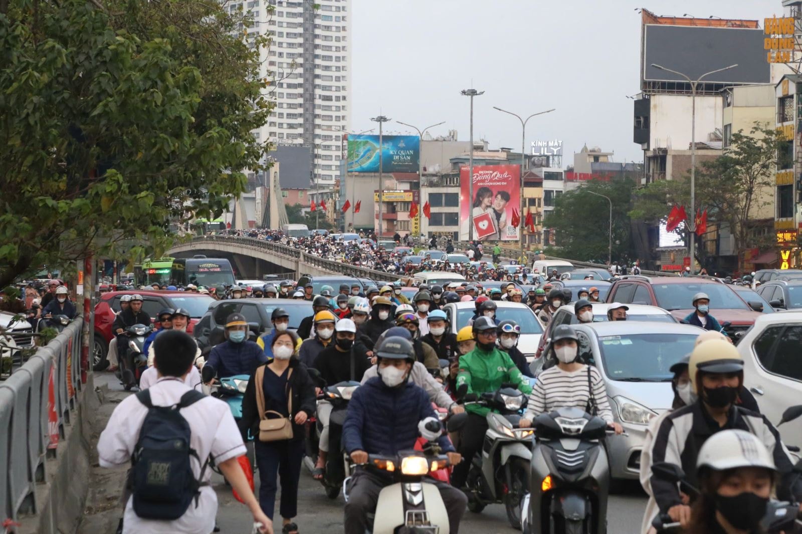Vùng phát thải thấp trong Vành đai 1 tiếp tục trình HĐND Hà Nội xem xét- Ảnh 1. Vùng phát thải thấp trong Vành đai 1 tiếp tục trình HĐND Hà Nội xem xét- Ảnh 1.