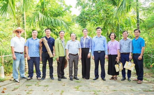 Kết quả tuyển chọn thực hiện đề tài 'Nghiên cứu xây dựng quy trình công nghệ chiết xuất hoạt chất sinh học sản xuất mỹ phẩm từ dược liệu bản địa Organic trên địa bàn tỉnh Nghệ An'- Ảnh 4. Kết quả tuyển chọn thực hiện đề tài 'Nghiên cứu xây dựng quy trình công nghệ chiết xuất hoạt chất sinh học sản xuất mỹ phẩm từ dược liệu bản địa Organic trên địa bàn tỉnh Nghệ An'- Ảnh 4.