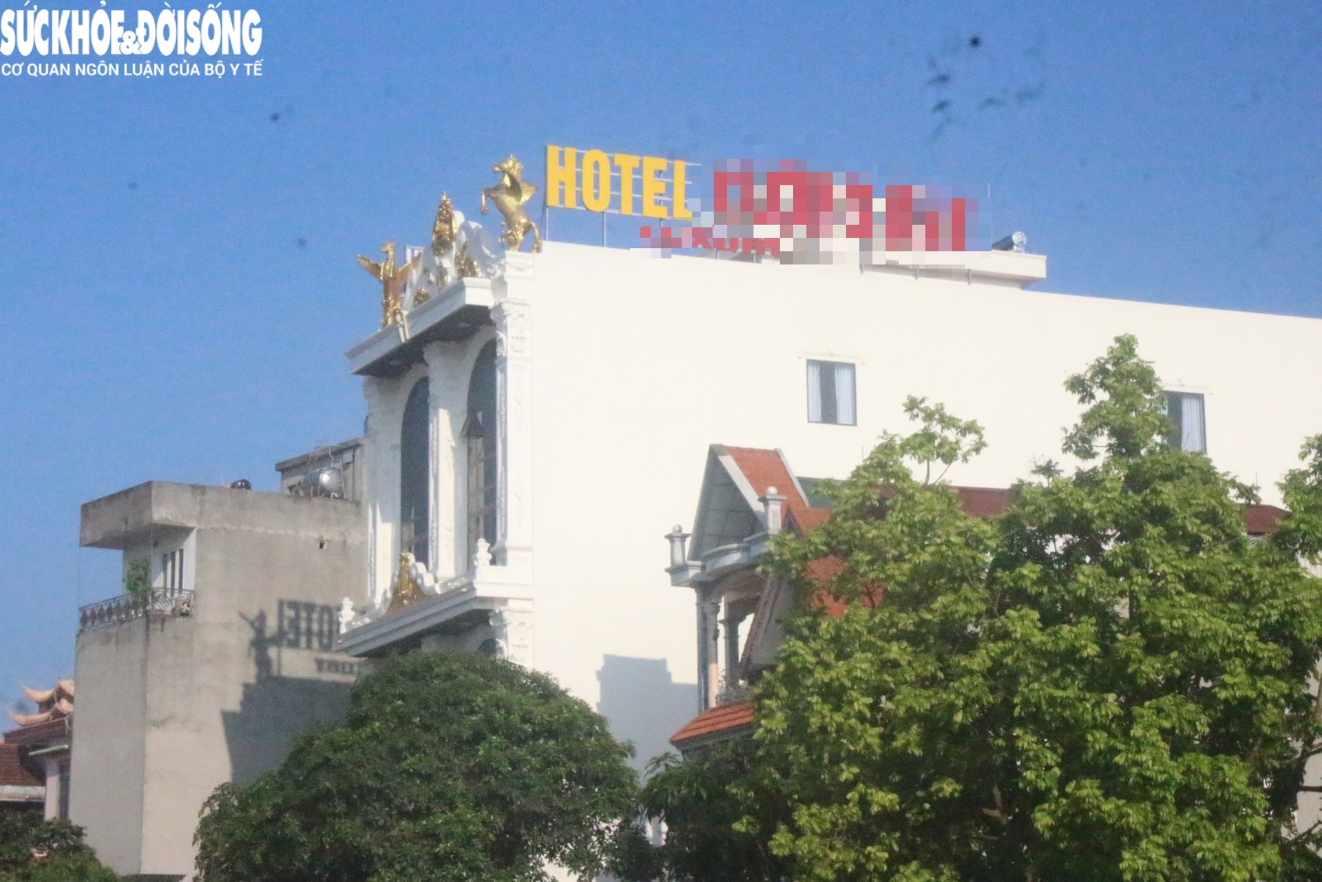 Chủ nhà nghỉ tá hỏa phát hiện một thanh niên tử vong trong phòng thuê- Ảnh 1. Chủ nhà nghỉ tá hỏa phát hiện một thanh niên tử vong trong phòng thuê- Ảnh 1.