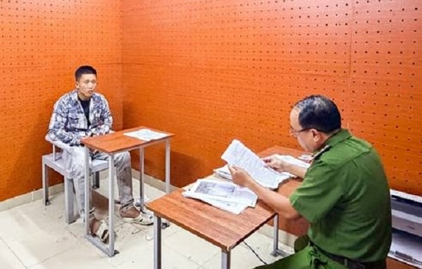 Khách đi xe ôm bất ngờ tấn công tài xế, cướp xe điện giữa đêm khuya- Ảnh 1.