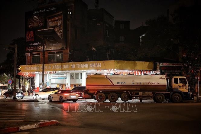 Hà Nội trước thời điểm chuyển đổi xăng E10- Ảnh 6.