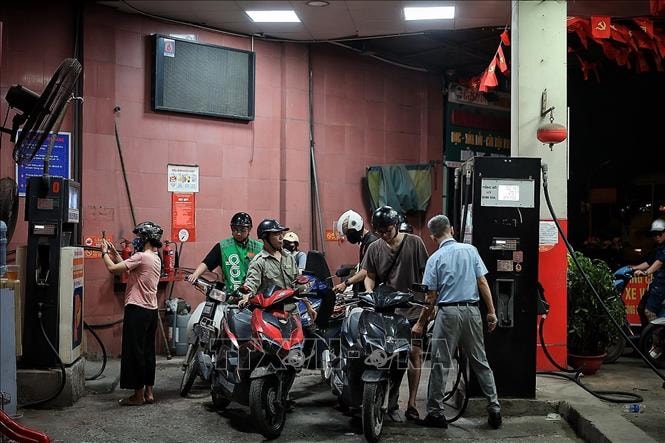 Hà Nội trước thời điểm chuyển đổi xăng E10- Ảnh 9.