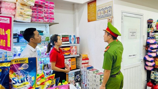 Cảnh báo những thói quen ngày hè dễ rước họa cháy nổ và cách phòng tránh- Ảnh 1. Cảnh báo những thói quen ngày hè dễ rước họa cháy nổ và cách phòng tránh- Ảnh 1.