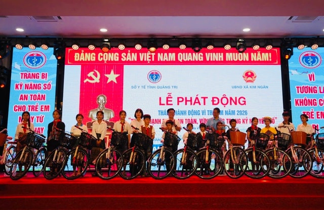 Để gần 450.000 trẻ em tại Quảng Trị 'hạnh phúc, an toàn, vững bước trong kỷ nguyên số'- Ảnh 1. Để gần 450.000 trẻ em tại Quảng Trị 'hạnh phúc, an toàn, vững bước trong kỷ nguyên số'- Ảnh 1.