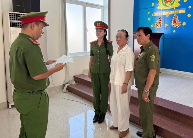 Bắt Nguyễn Thị Như Mai mạo danh chủ đất, lừa ngân hàng giải ngân 1 tỷ đồng- Ảnh 1. Bắt Nguyễn Thị Như Mai mạo danh chủ đất, lừa ngân hàng giải ngân 1 tỷ đồng- Ảnh 1.