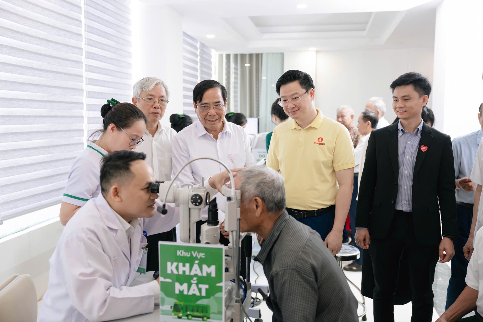 Khoảng 2 triệu người Việt mù lòa, chủ yếu do đục thủy tinh thể- Ảnh 1. Khoảng 2 triệu người Việt mù lòa, chủ yếu do đục thủy tinh thể- Ảnh 1.