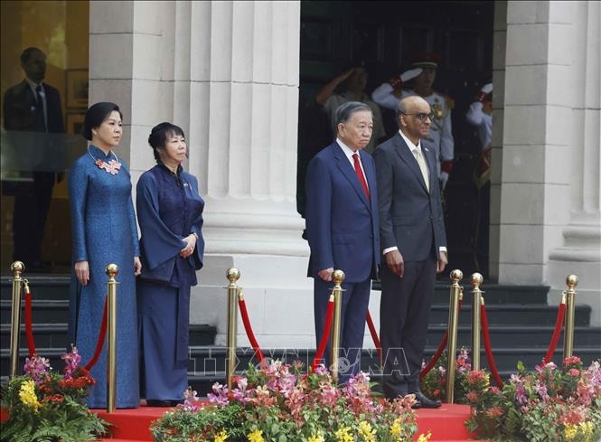 Chuyến thăm của Tổng Bí thư, Chủ tịch nước Tô Lâm tới 3 nước Đông Nam Á: Tạo xung lực đầu tư và kết nối tăng trưởng mới- Ảnh 2. Chuyến thăm của Tổng Bí thư, Chủ tịch nước Tô Lâm tới 3 nước Đông Nam Á: Tạo xung lực đầu tư và kết nối tăng trưởng mới- Ảnh 2.