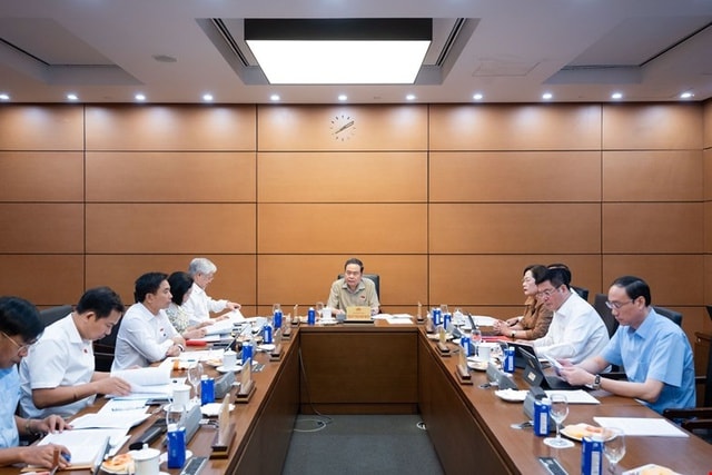 Chủ tịch Quốc hội: Mục tiêu tăng trưởng hai con số là mệnh lệnh chính trị, kỳ vọng của Nhân dân- Ảnh 1. Chủ tịch Quốc hội: Mục tiêu tăng trưởng hai con số là mệnh lệnh chính trị, kỳ vọng của Nhân dân- Ảnh 1.