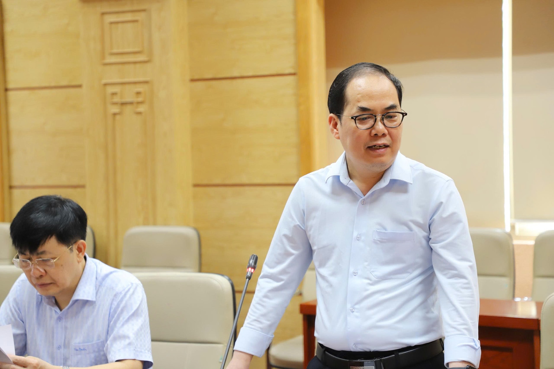 Thứ trưởng Nguyễn Tri Thức: Sửa đổi quy định quản lý mỹ phẩm phù hợp thực tiễn và yêu cầu hội nhập- Ảnh 2. Thứ trưởng Nguyễn Tri Thức: Sửa đổi quy định quản lý mỹ phẩm phù hợp thực tiễn và yêu cầu hội nhập- Ảnh 2.